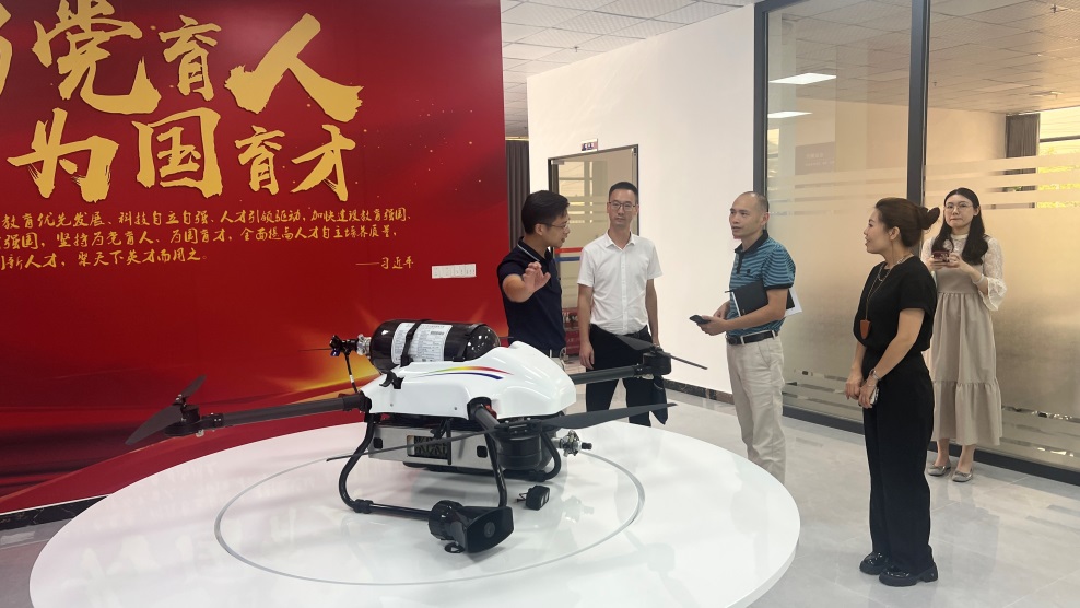 改-市科技局一行赴蓬江區(qū)開展孵化載體建設(shè)專題調(diào)研.docx_1